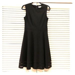 Banana Republic • Flattering black dress w/ mesh